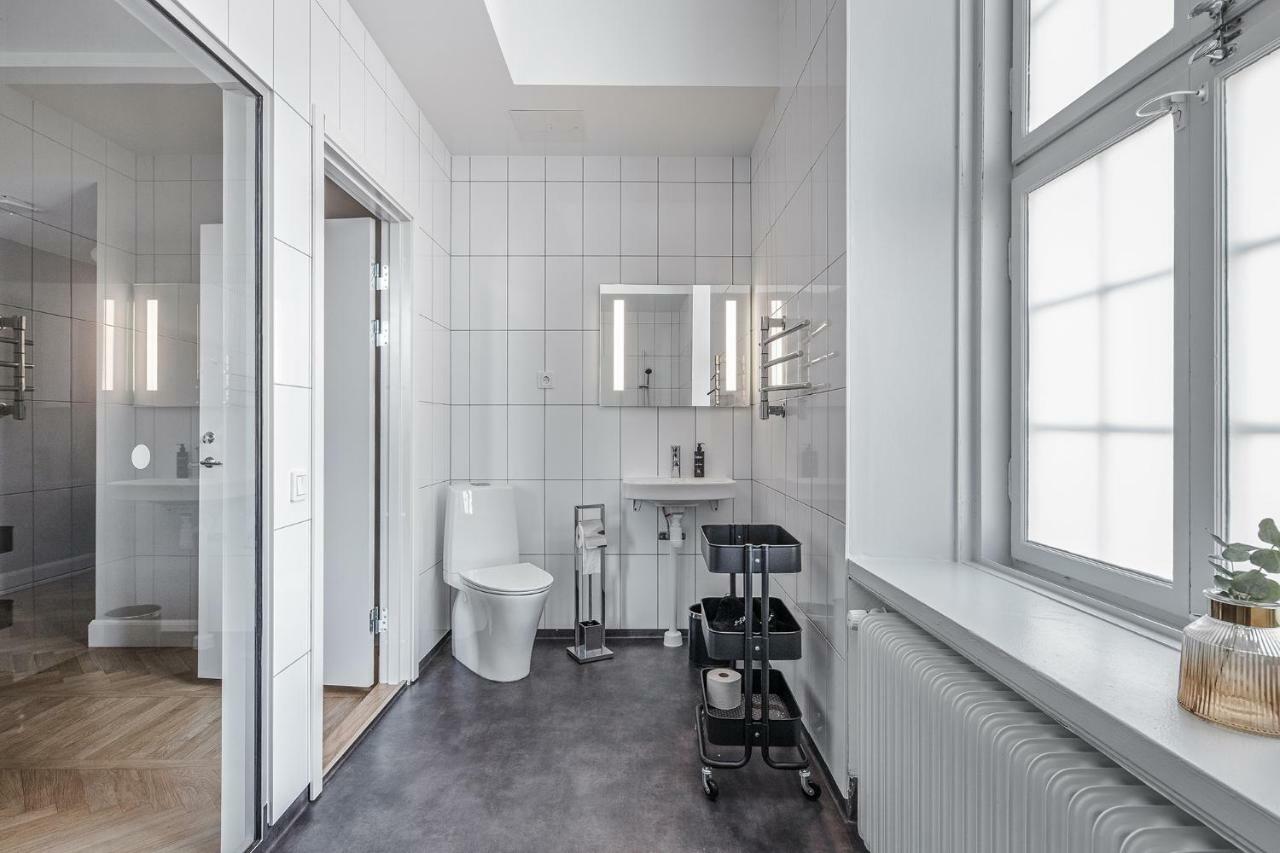 Livgrenadjaermaessen Hotell-Fest-Konferens リンシェーピング エクステリア 写真