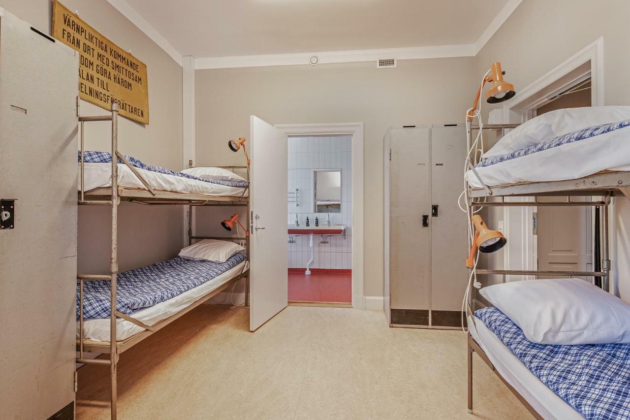 Livgrenadjaermaessen Hotell-Fest-Konferens リンシェーピング エクステリア 写真
