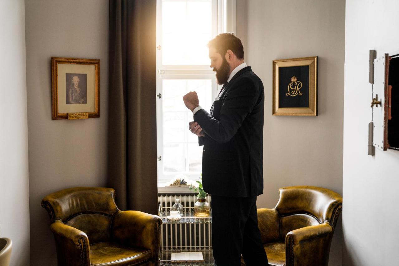 Livgrenadjaermaessen Hotell-Fest-Konferens リンシェーピング エクステリア 写真